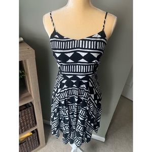 Old Navy Black and White Dress